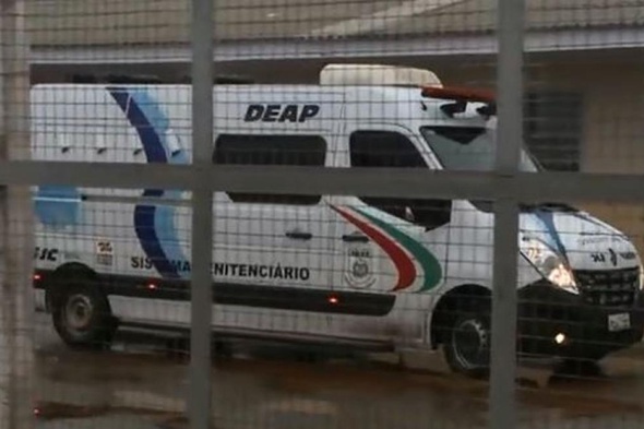 Diretor de penitenciária de Chapecó é exonerado após mulher ser flagrada dirigindo viatura sem CNH